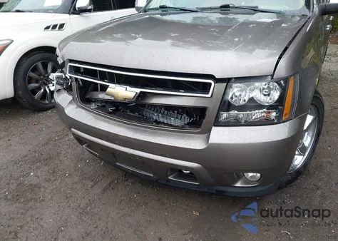 2011 Chevrolet Tahoe Ltz z USA, uszkodzony, nr VIN 1GNSKCE03BR230179